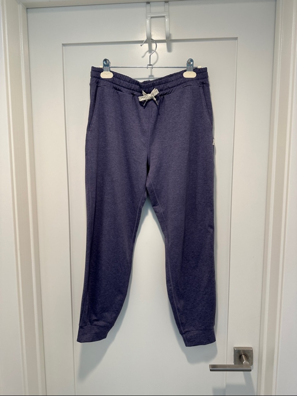 Vuori woman’s jogger blue size small